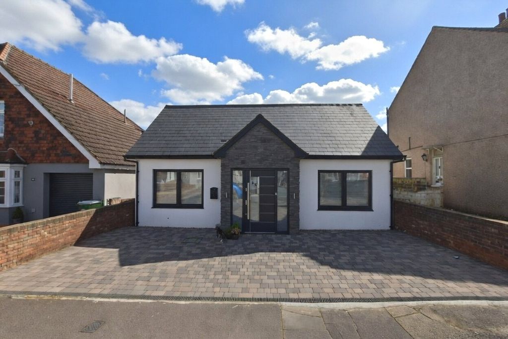Property photo 1 of 29 Picture No. 35