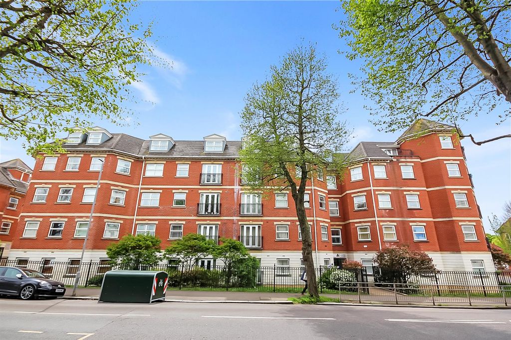 Property photo 1 of 9 Front