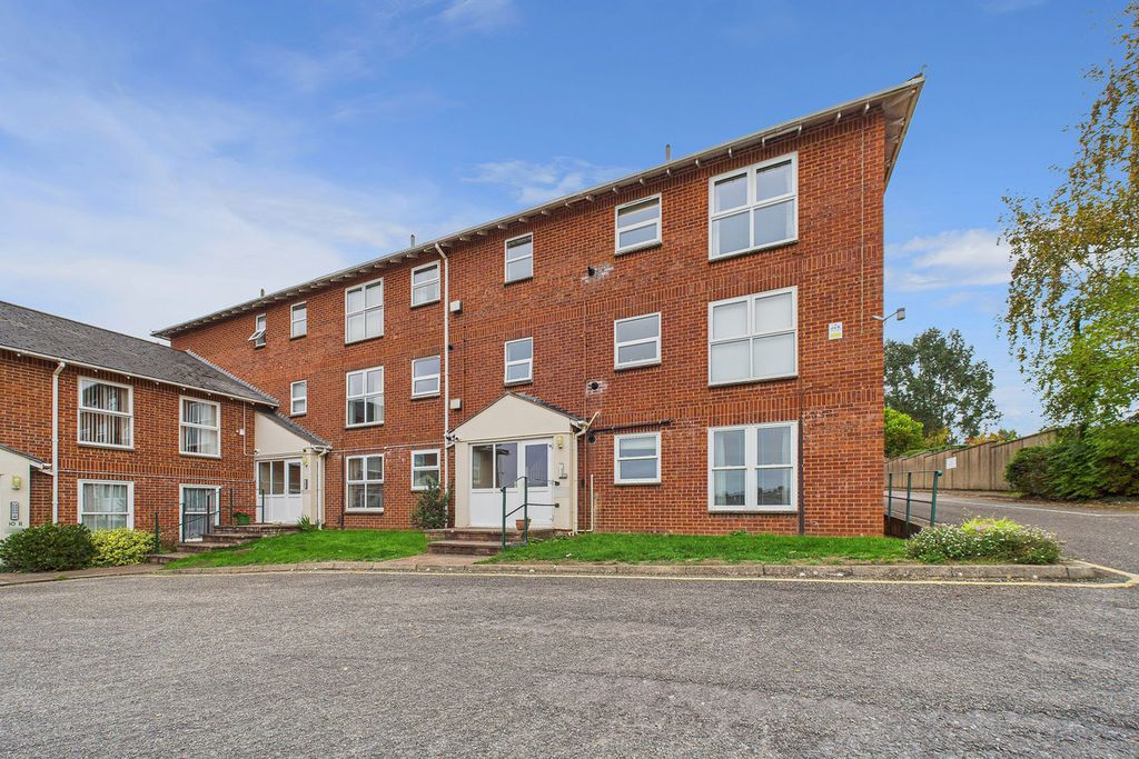 Property photo 1 of 7