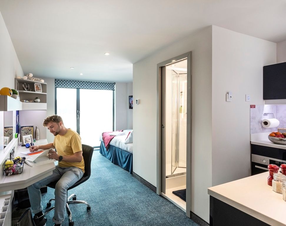 Property photo 1 of 19 Platinum Plus Studio.Jpg