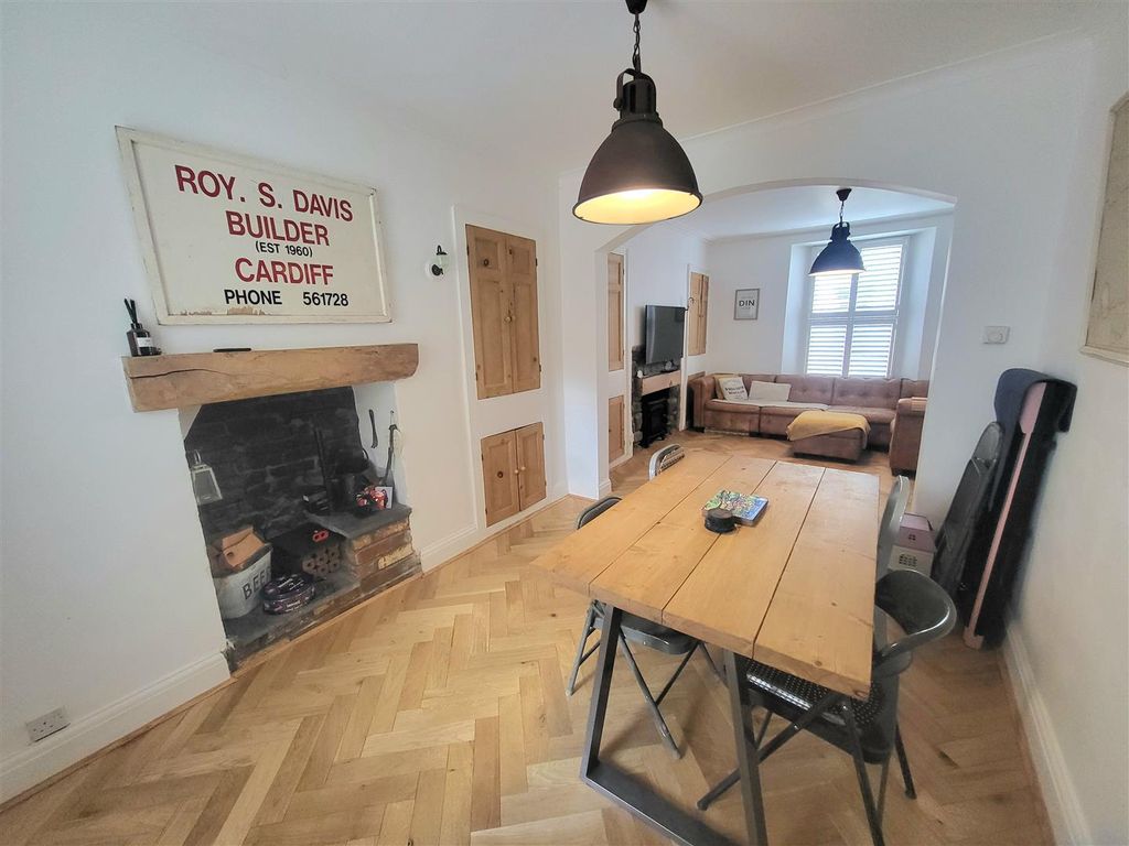 Property photo 3 of 33 Dining Room