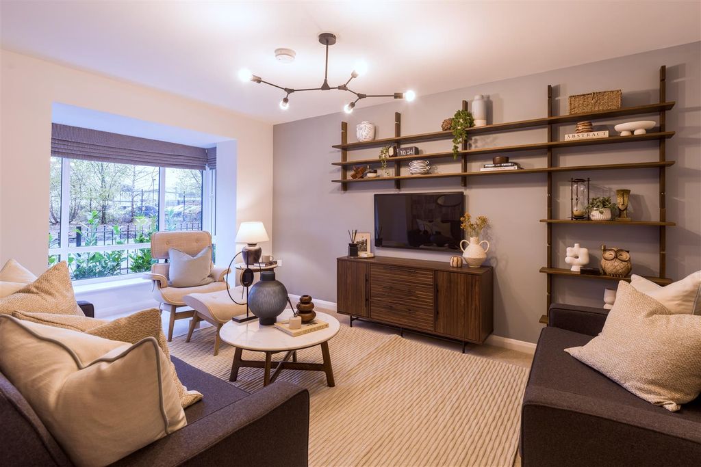 Property photo 1 of 13 Lounge.Jpg