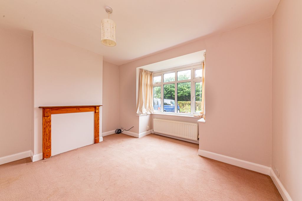 Property photo 3 of 16 Romrps-Low210126-Gip