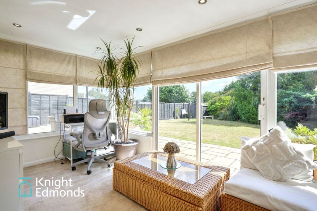 Property photo 2 of 22