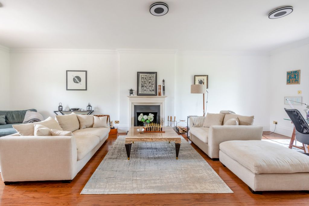 Property photo 3 of 30 Picture No. 46