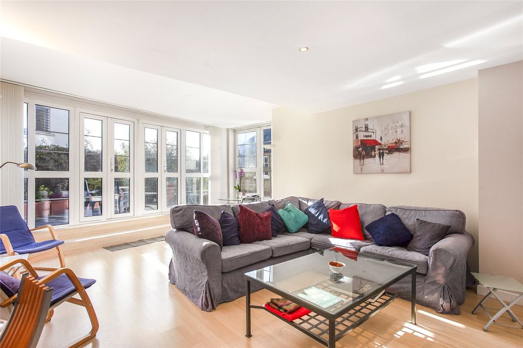 Property photo 1 of 16 Reception Room