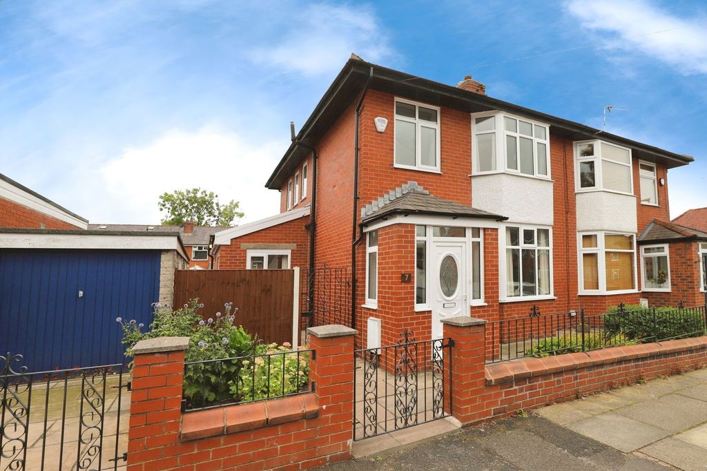 Property photo 1 of 21