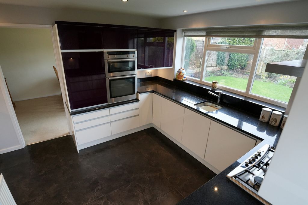 Property photo 3 of 14