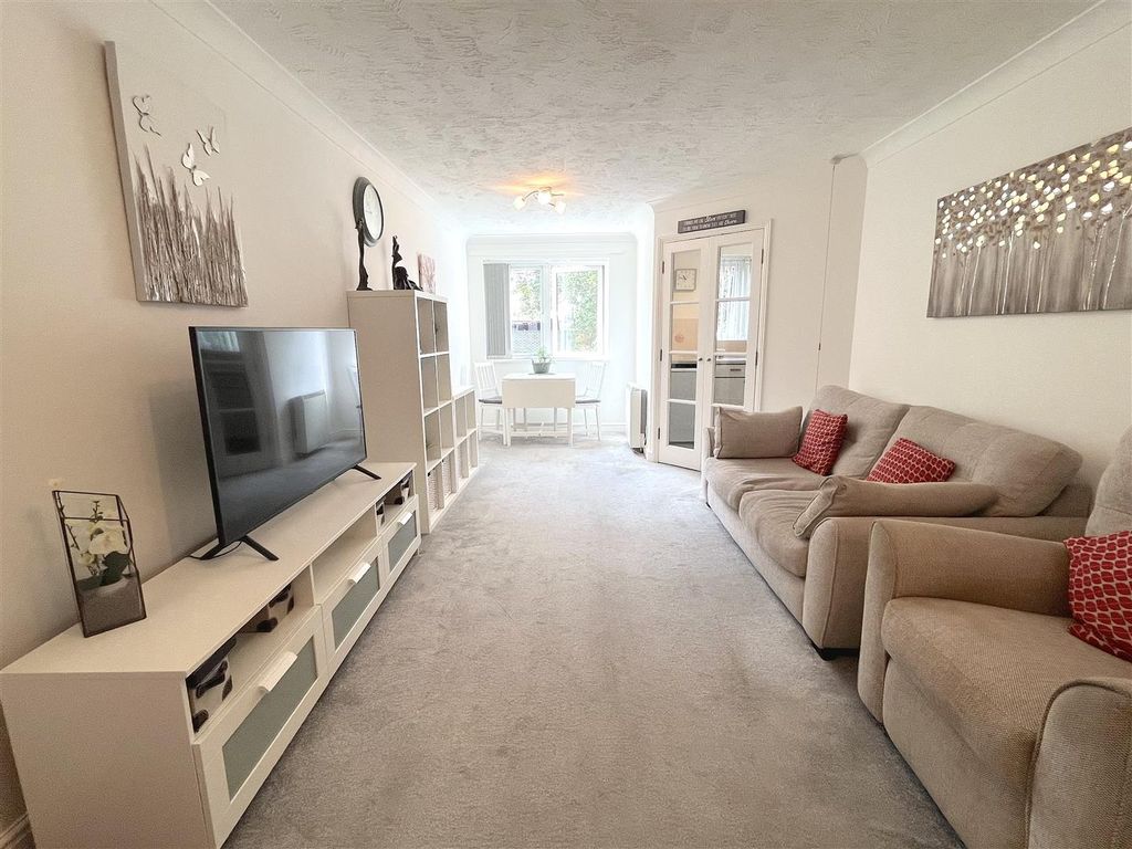 Property photo 3 of 17 Tempimagez1Hgcg.Jpg