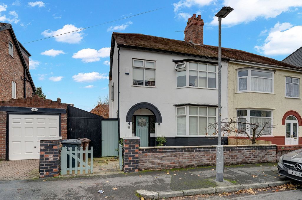 Property photo 1 of 22