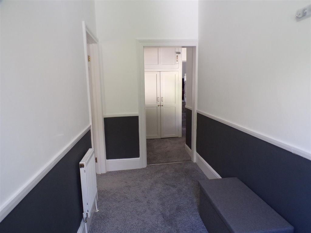 Property photo 2 of 14 Landing.Jpg