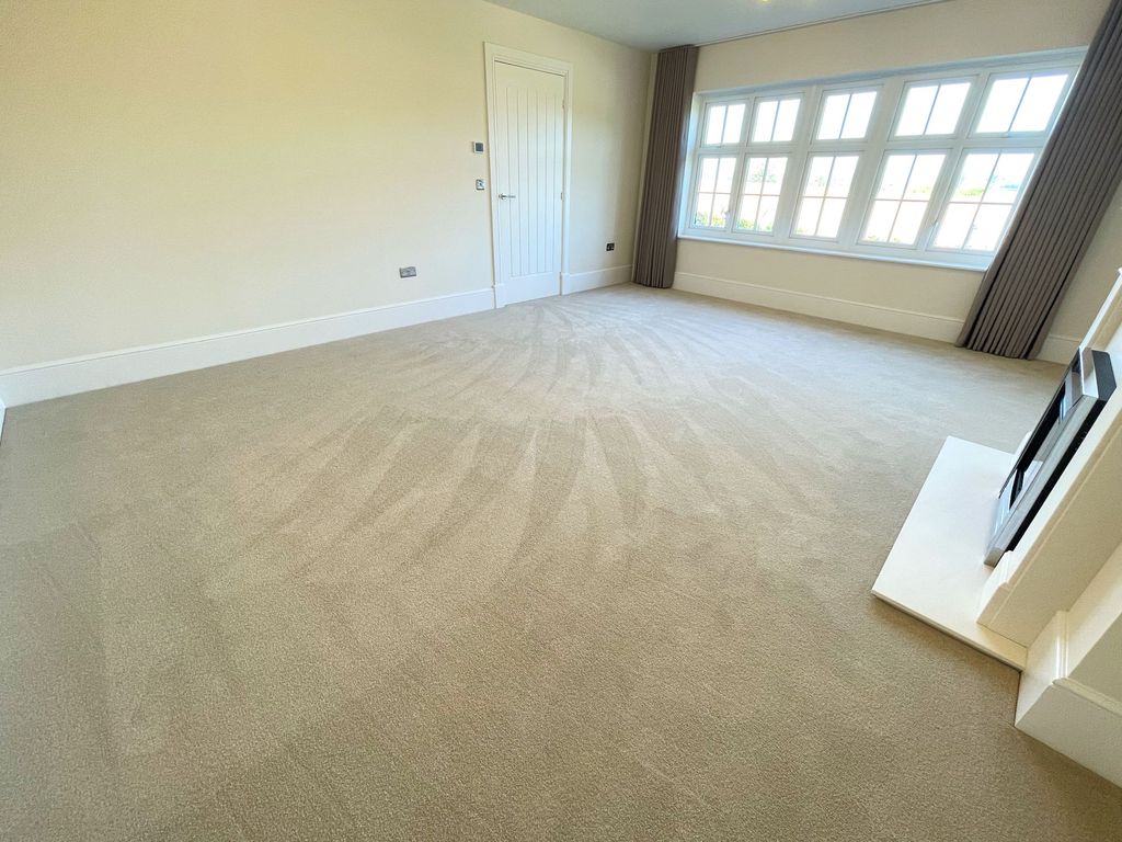 Property photo 3 of 48