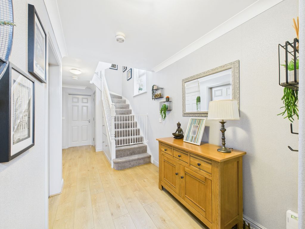 Property photo 3 of 44