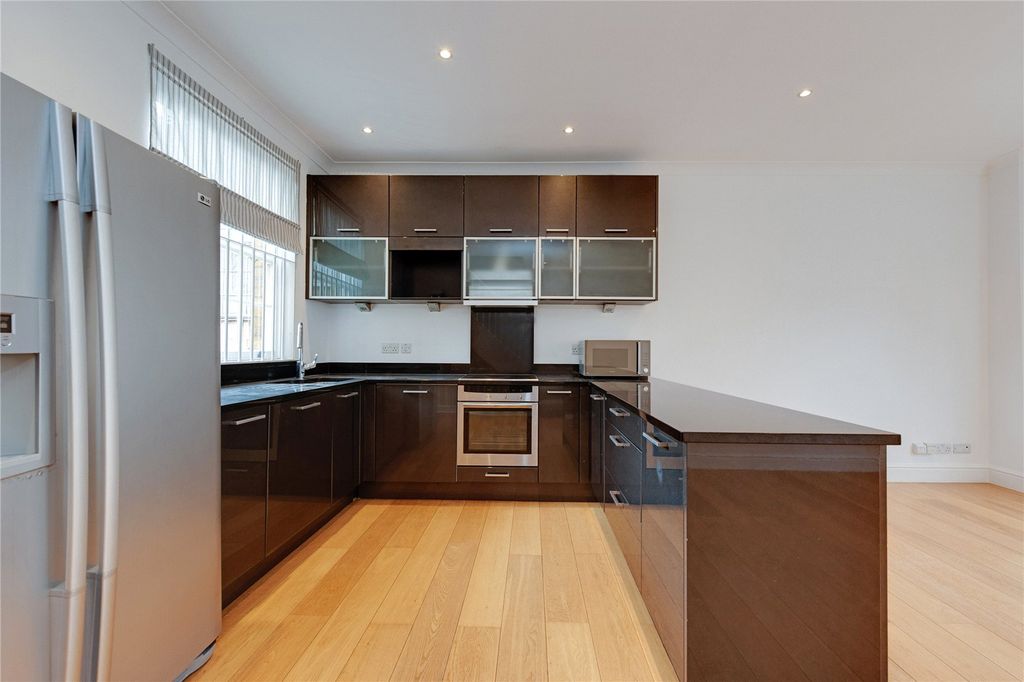 Property photo 1 of 14 Picture No. 04