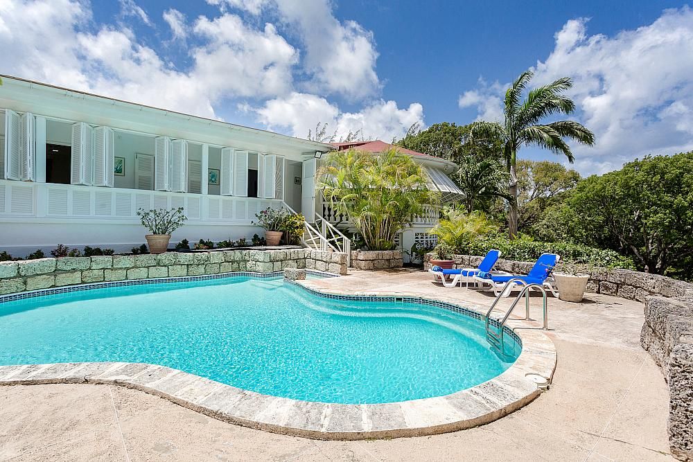 Property photo 2 of 30