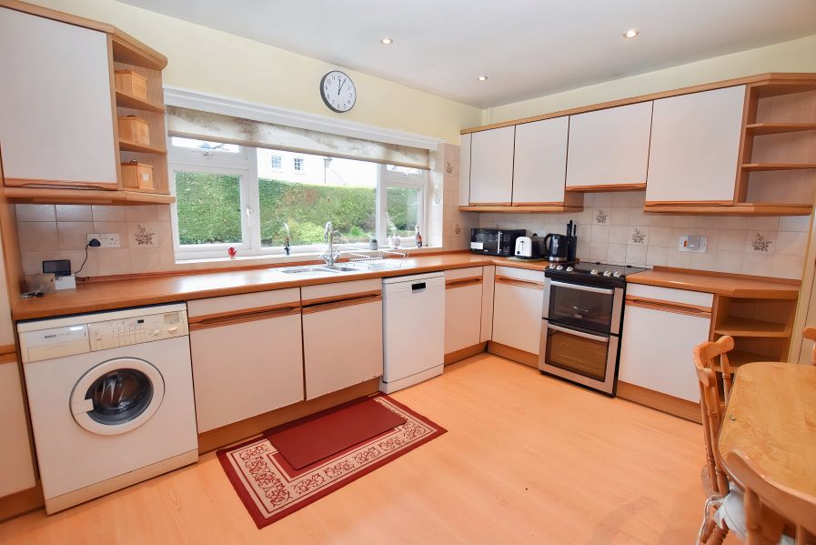 Property photo 3 of 22 Breakfast Kitchen 2