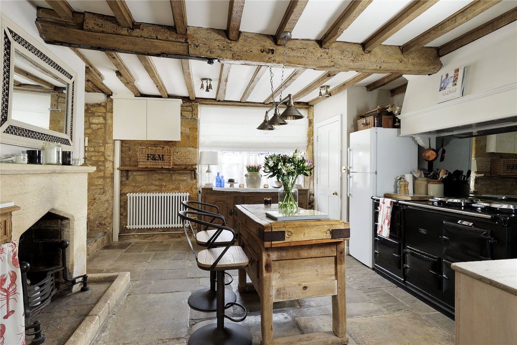 Property photo 2 of 15 Kitchen