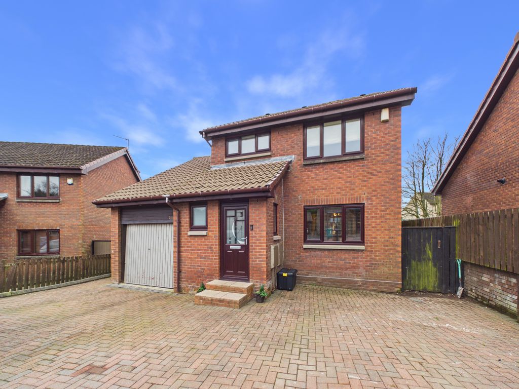 Property photo 1 of 32