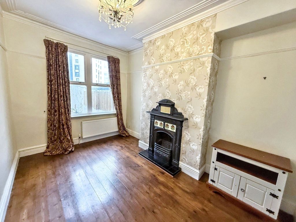 Property photo 3 of 9