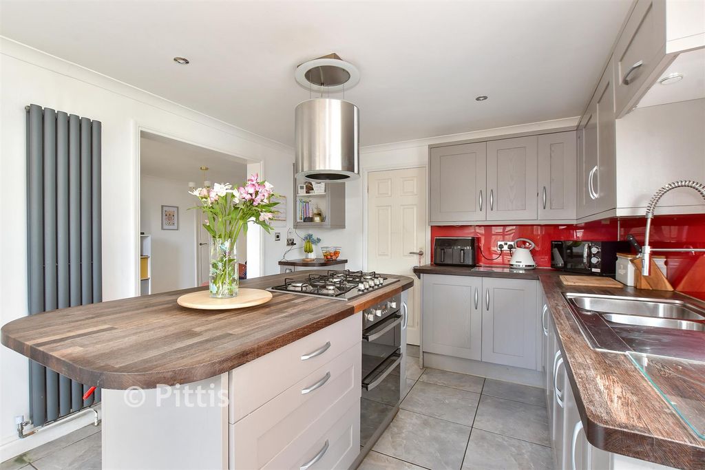Property photo 2 of 13 Kitchen