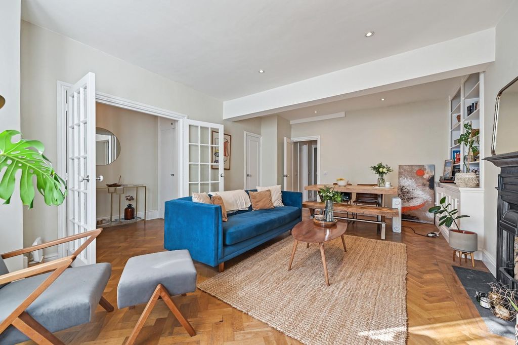 Property photo 1 of 11 Fbl - Benbow Road - Receptionc3 (1).Jpg