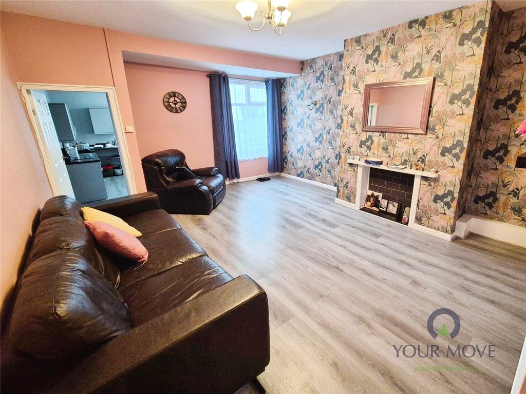 Property photo 2 of 9 Lounge