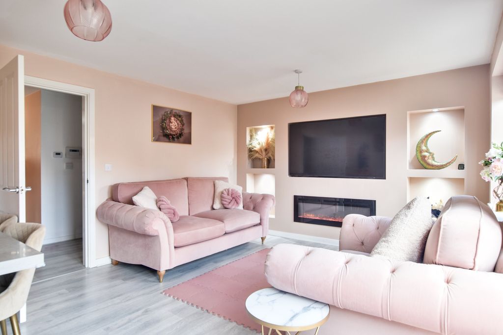 Property photo 2 of 20 Dsc_0070-Dsc_0072