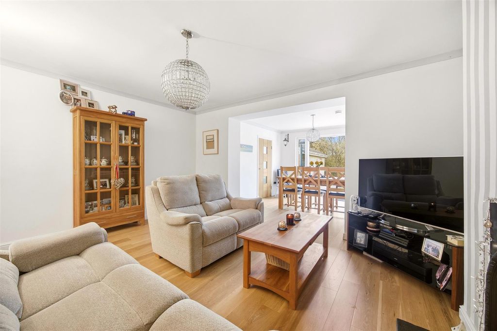 Property photo 3 of 33 59_Larkfield_Rd_Lenzie_019.Jpg