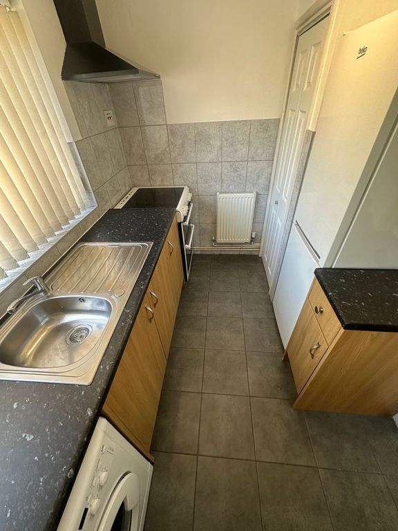 Property photo 3 of 10 Bright, Modern Kitchen With Ample Counter Space...