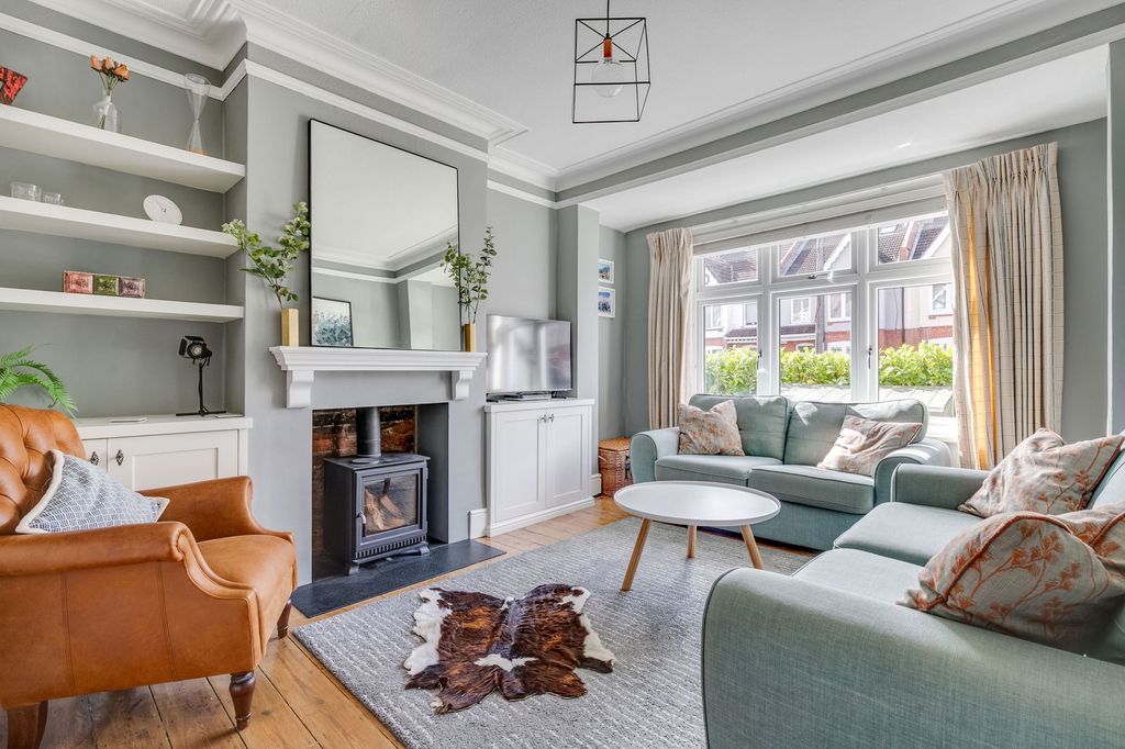 Property photo 3 of 14