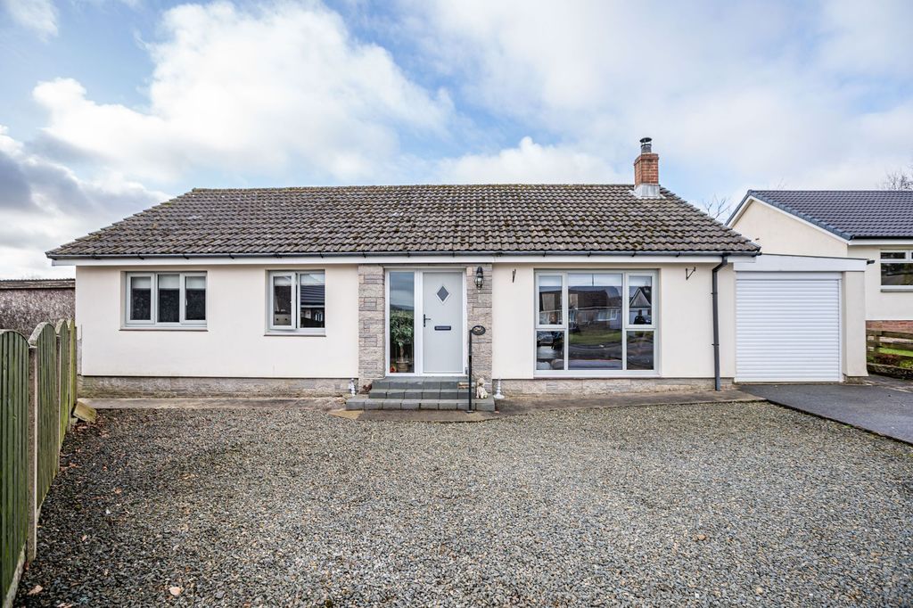 Property photo 1 of 30