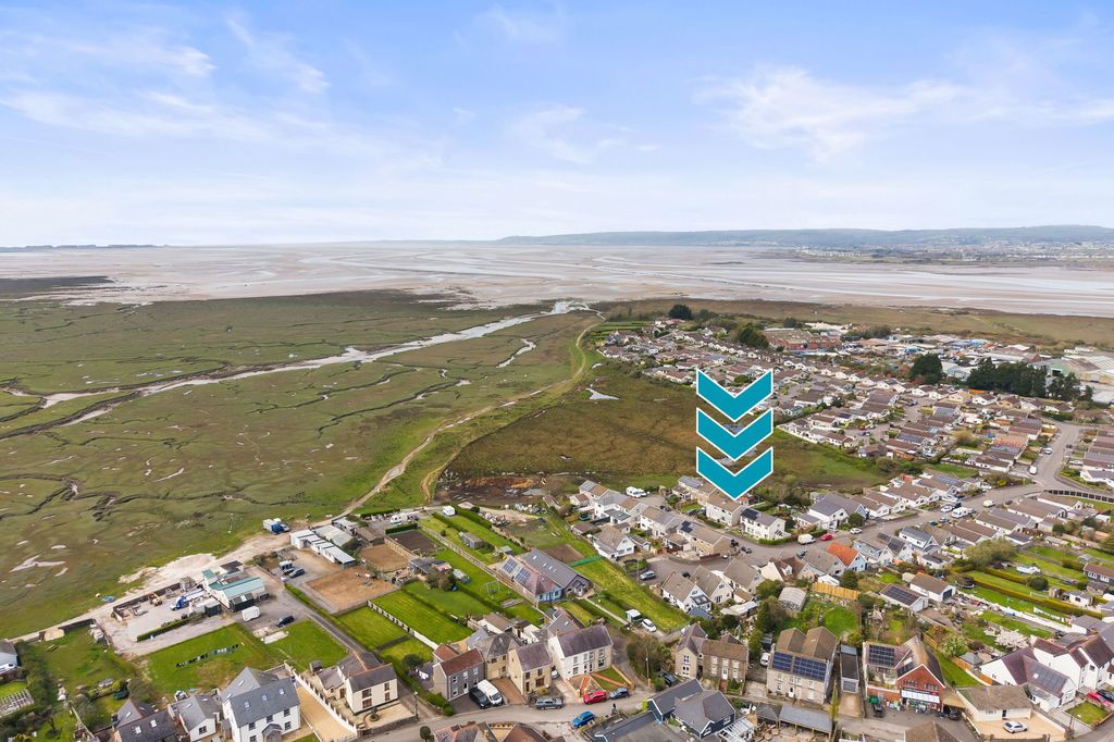 Property photo 2 of 26