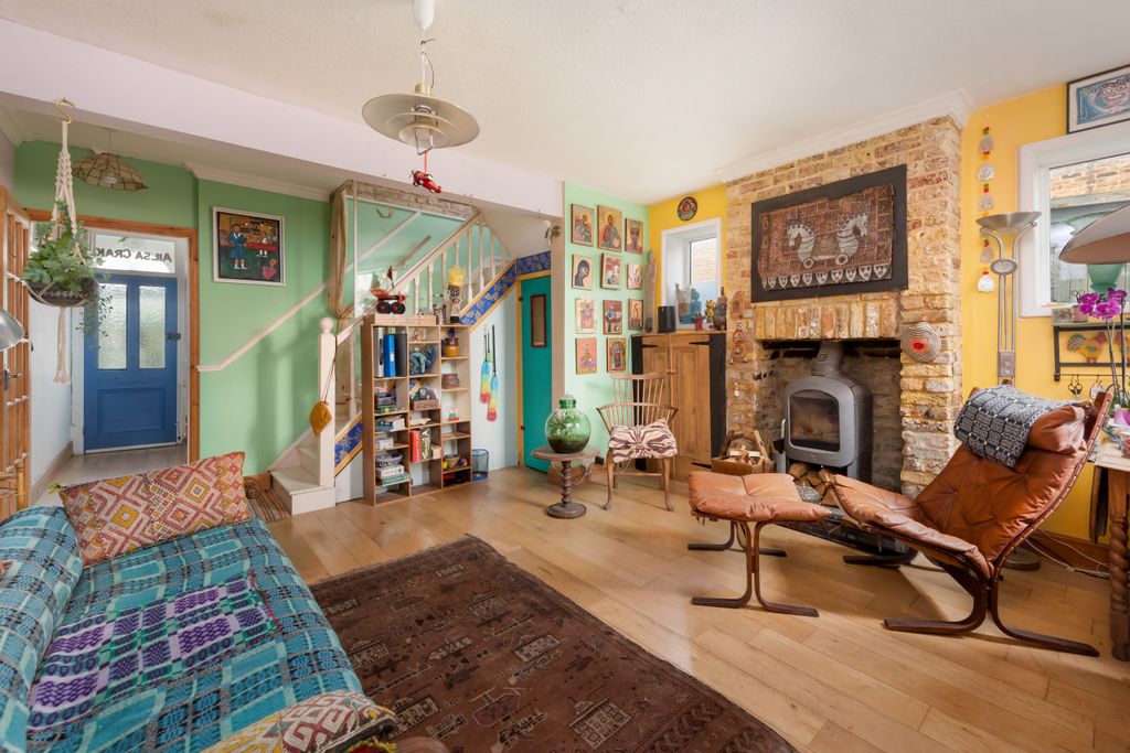 Property photo 3 of 19 Dining Room