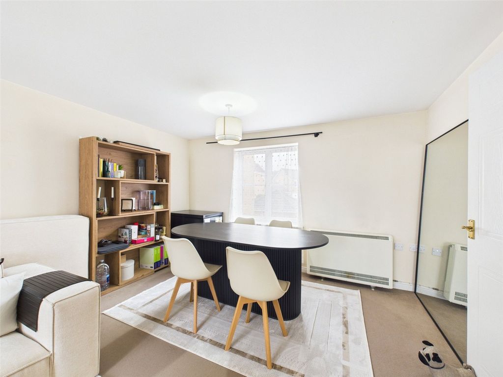 Property photo 3 of 17 Picture No. 29