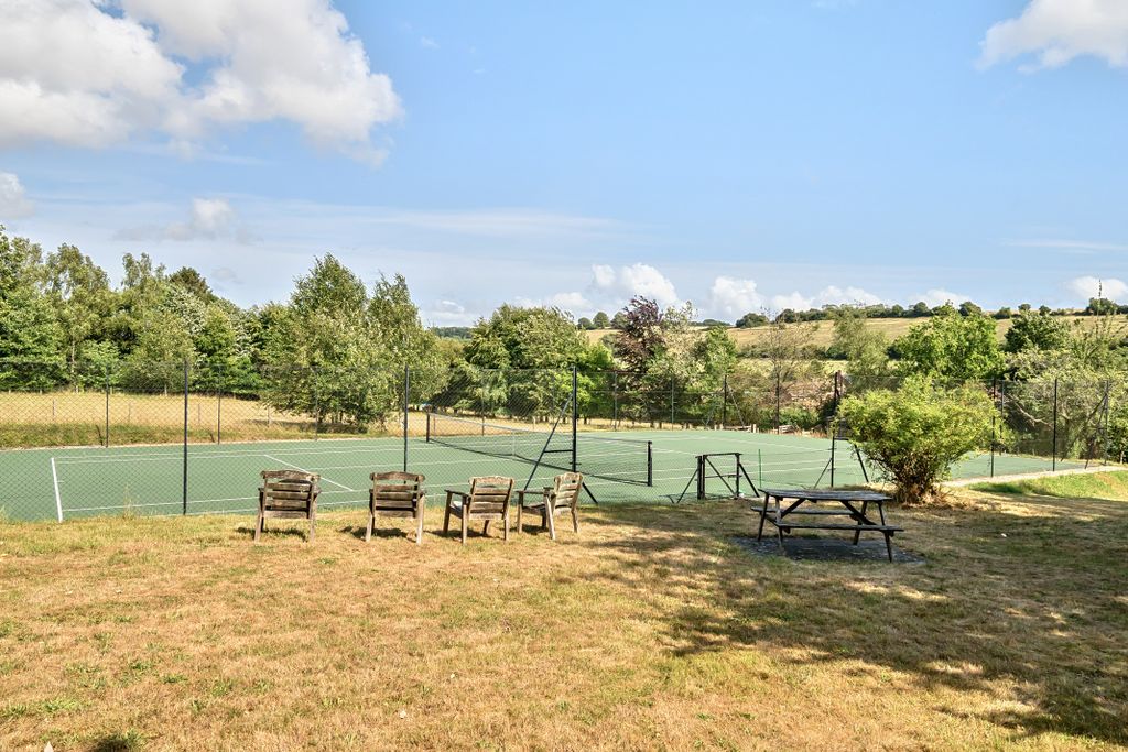 Property photo 2 of 19