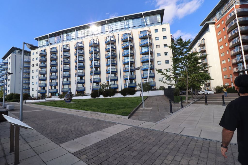 Property photo 1 of 19 Picture No. 02