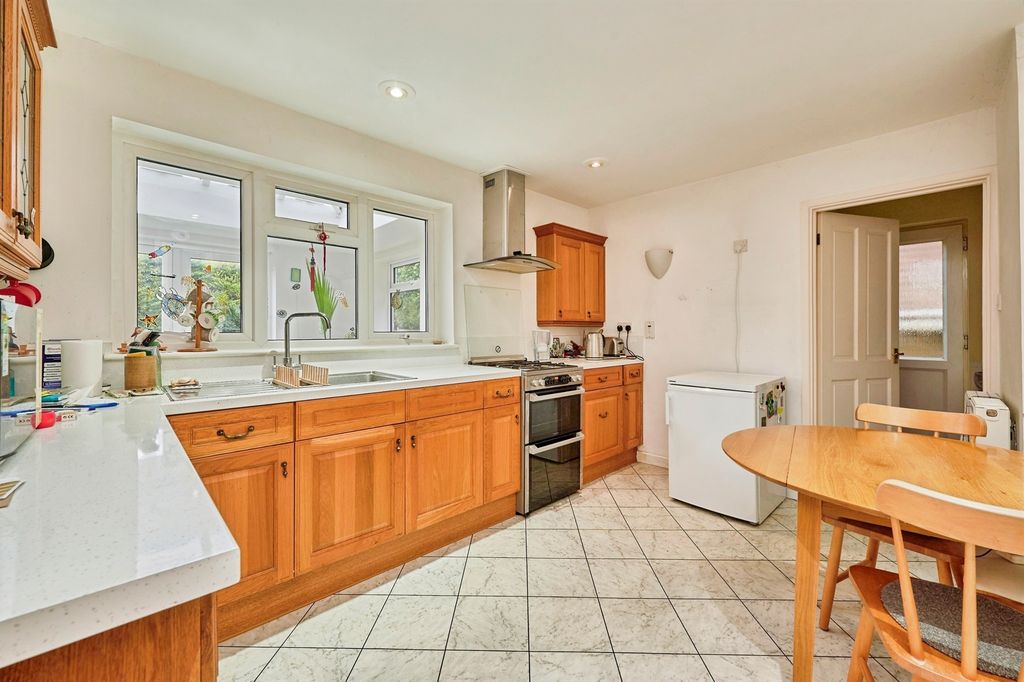 Property photo 3 of 15