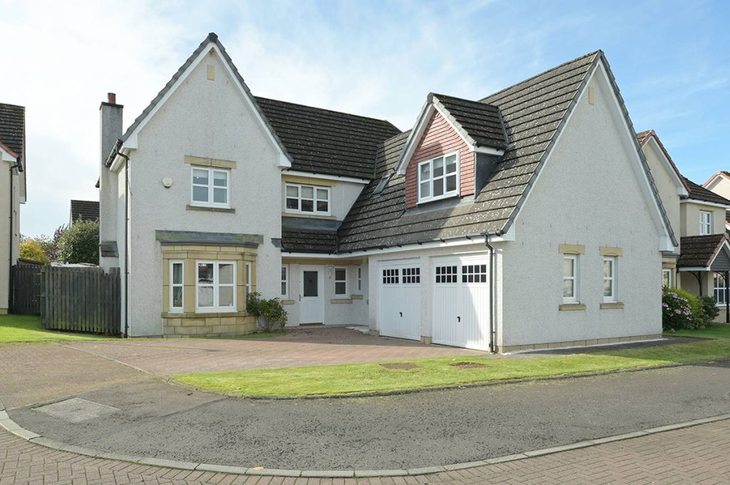 Property photo 1 of 40