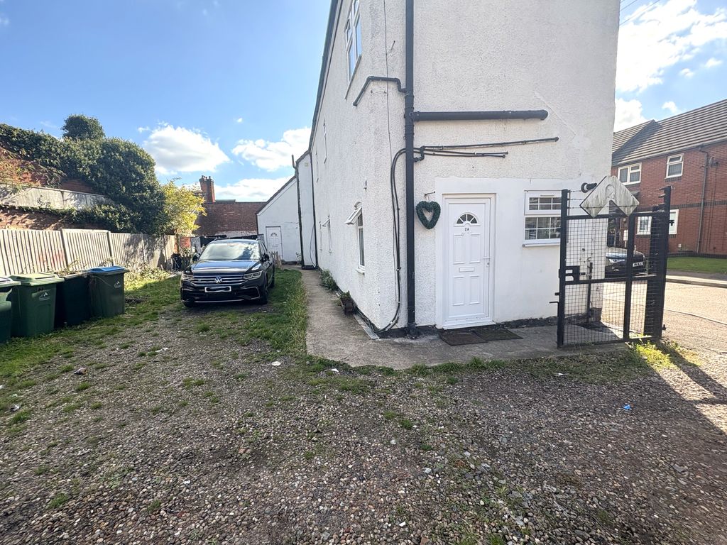 Property photo 2 of 10 Rear Use