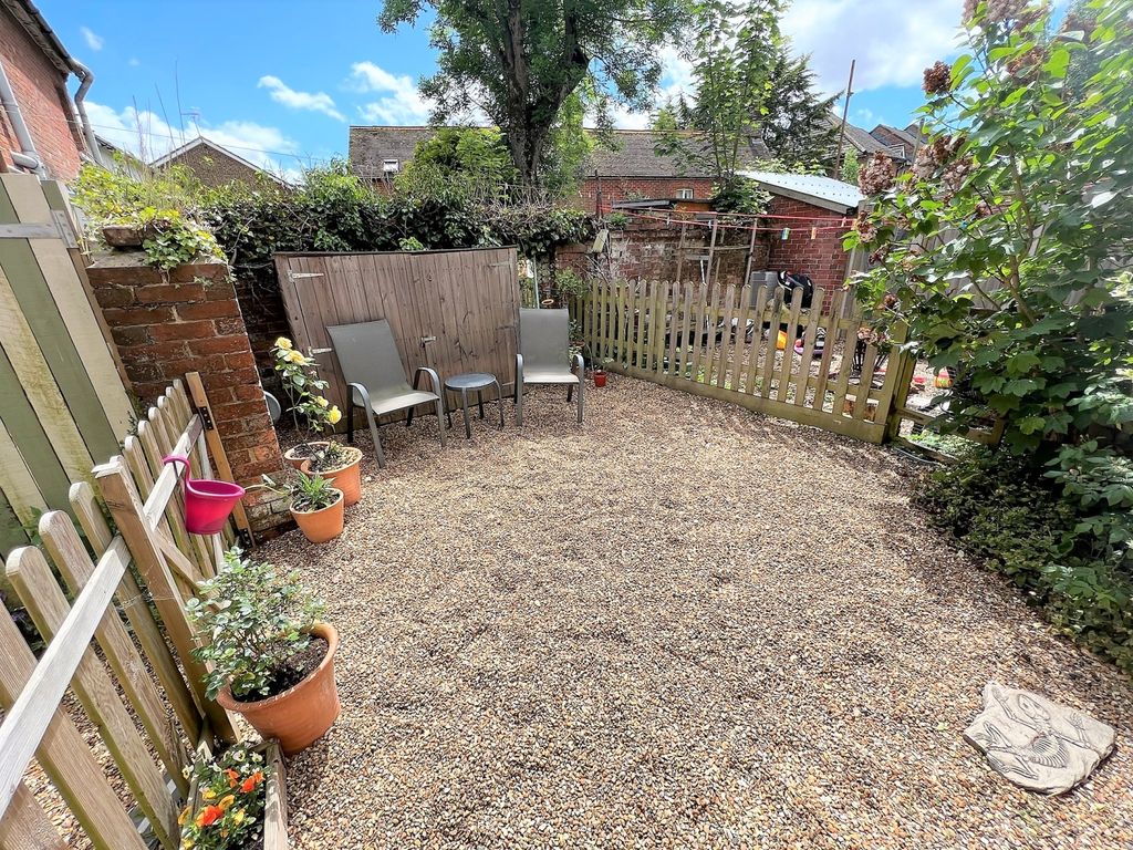 Property photo 1 of 8 6