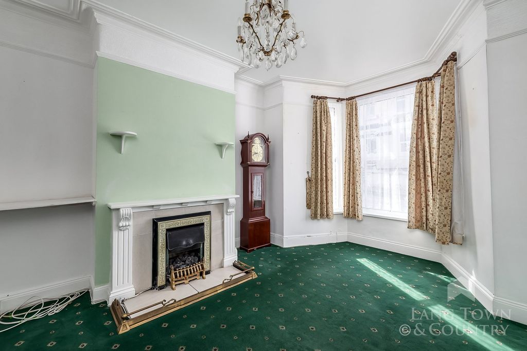 Property photo 3 of 15