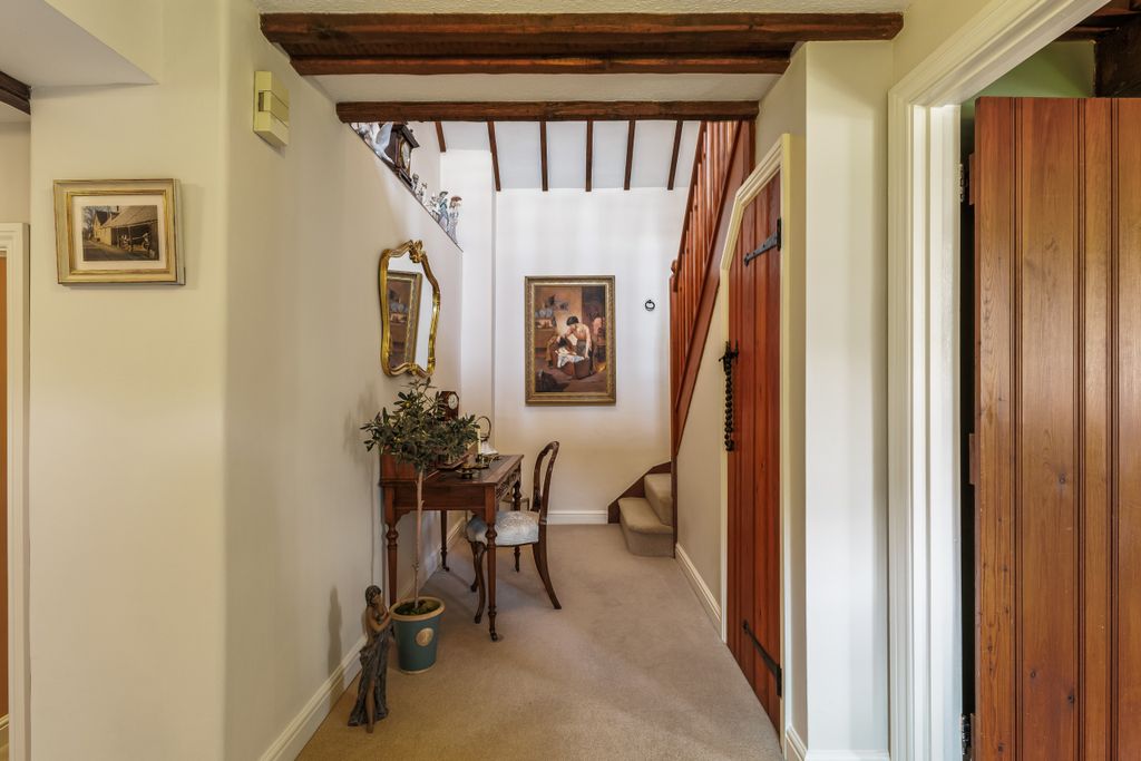Property photo 3 of 23 Hall