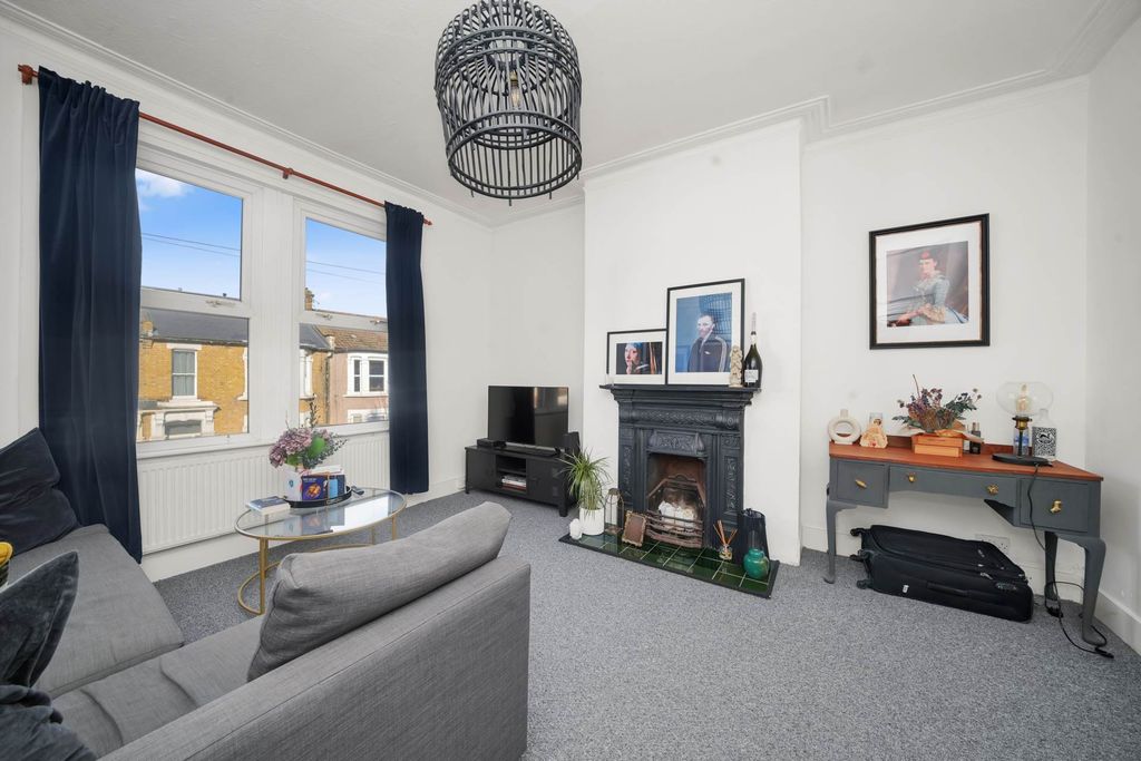 Property photo 2 of 17