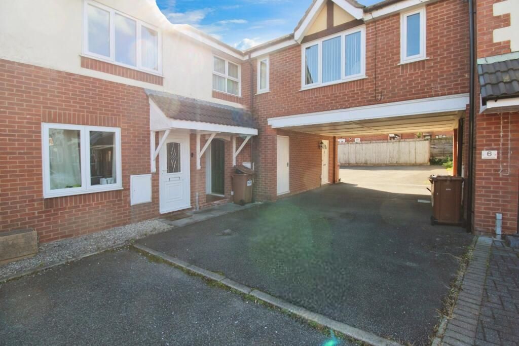 Property photo 1 of 8 External.Jpeg