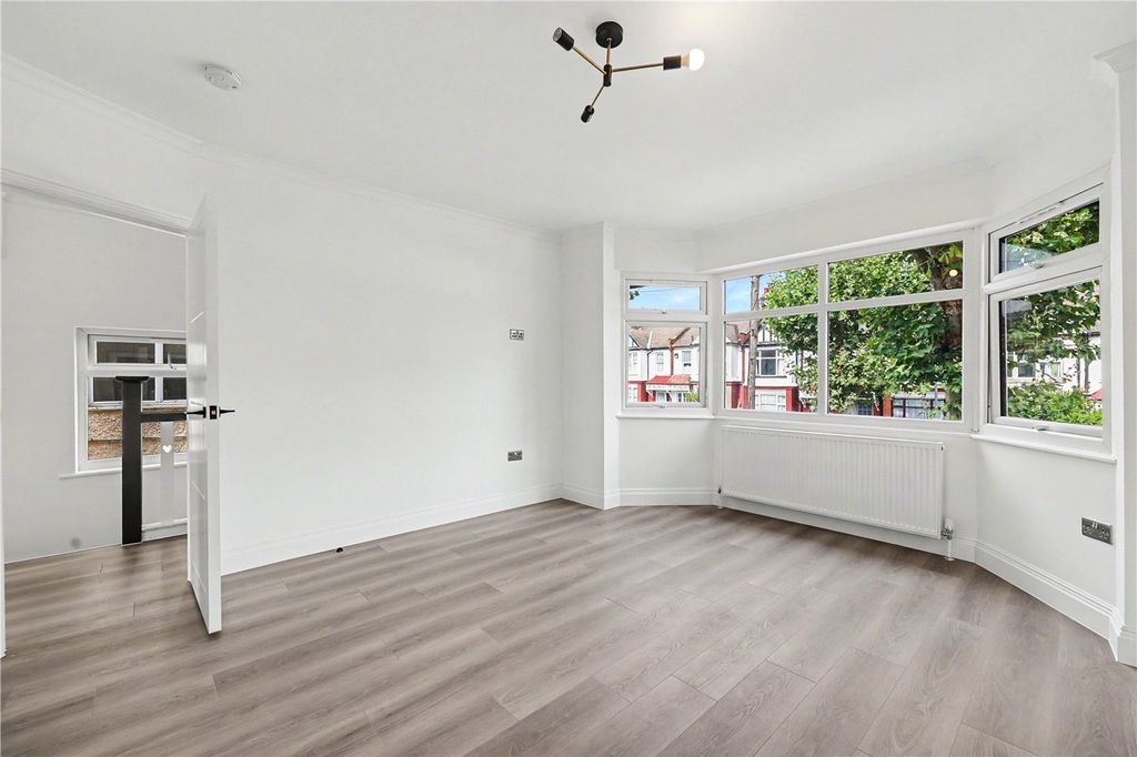 Property photo 2 of 10 Picture No. 01