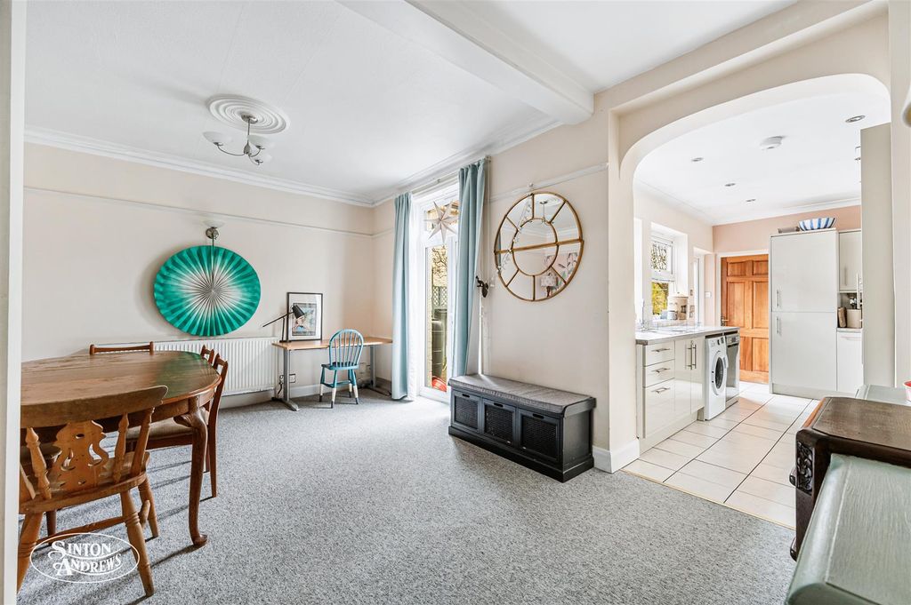 Property photo 3 of 15 34 Bramley Road-5.Jpg