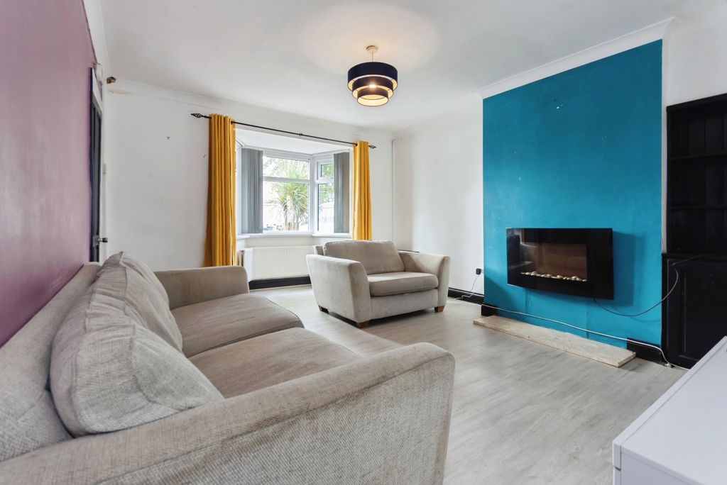Property photo 2 of 18 Pbox-Img.Jpg