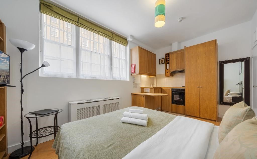 Property photo 1 of 8 4555150