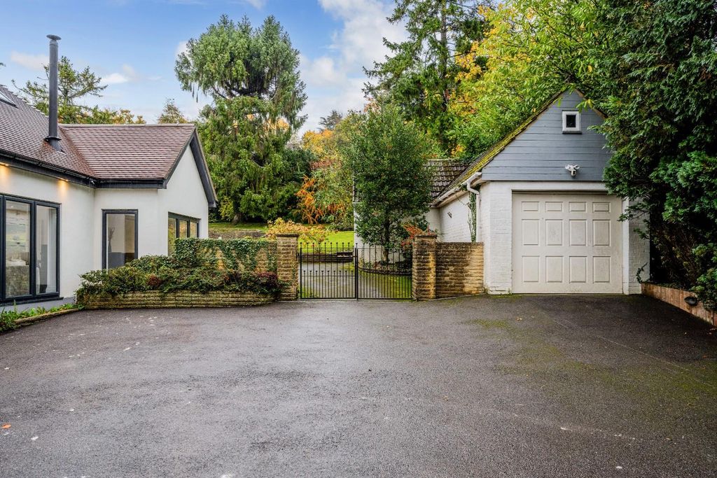 Additional image 21 of 6 bed property for saleHazelwood Lane, Chipstead, Coulsdon CR5