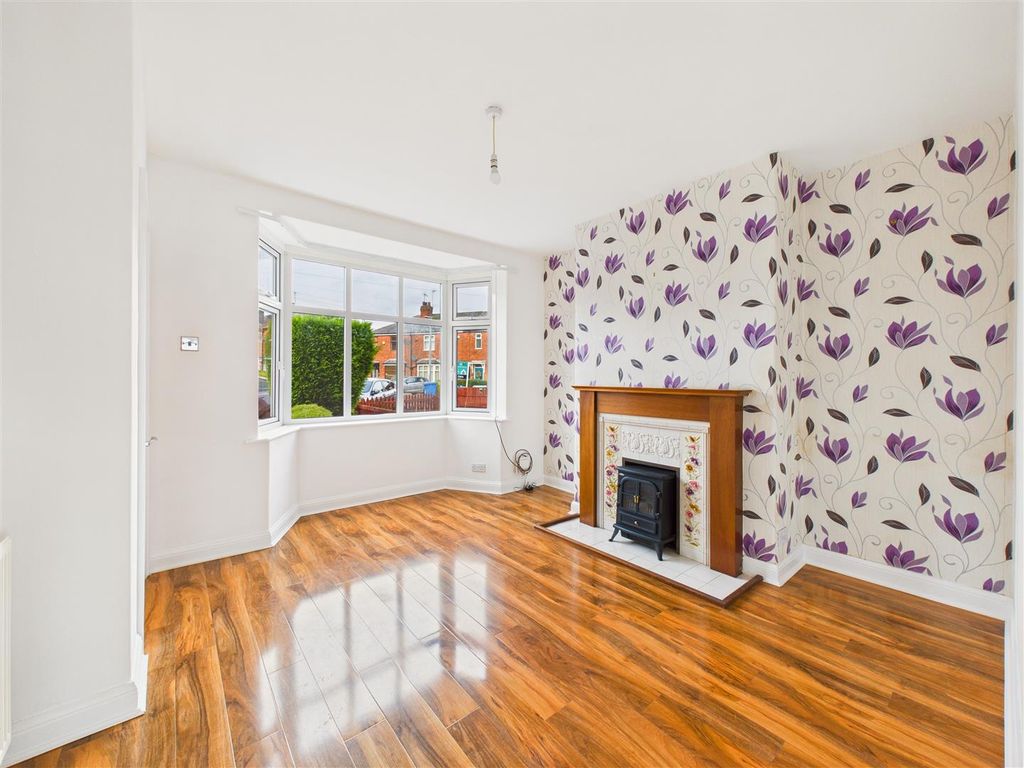 Property photo 2 of 10 Cam05193G0-Pr0080-Still001.Jpg